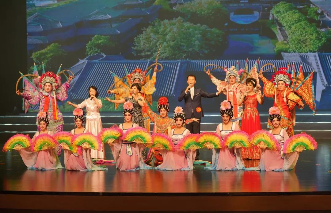 心中有*党**|文广旅体百花竞放，创意庆七一！