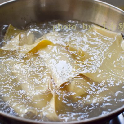 香椿芽豆腐皮怎么做好吃,别再出去吃了润饼自己做更好吃