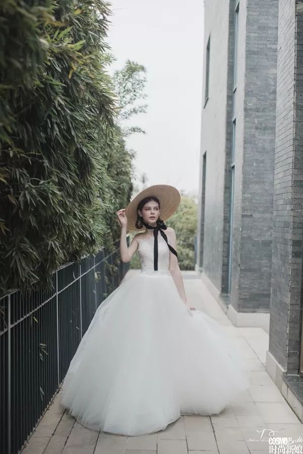 奥黛丽赫本与纪梵希婚纱,奥黛丽赫本风格婚纱照样片欣赏