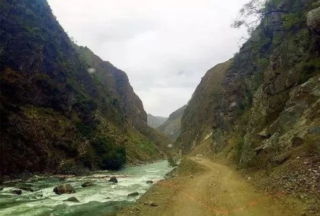 中国哪个地方是一夫娶多妻,鸡鸣三省各县市