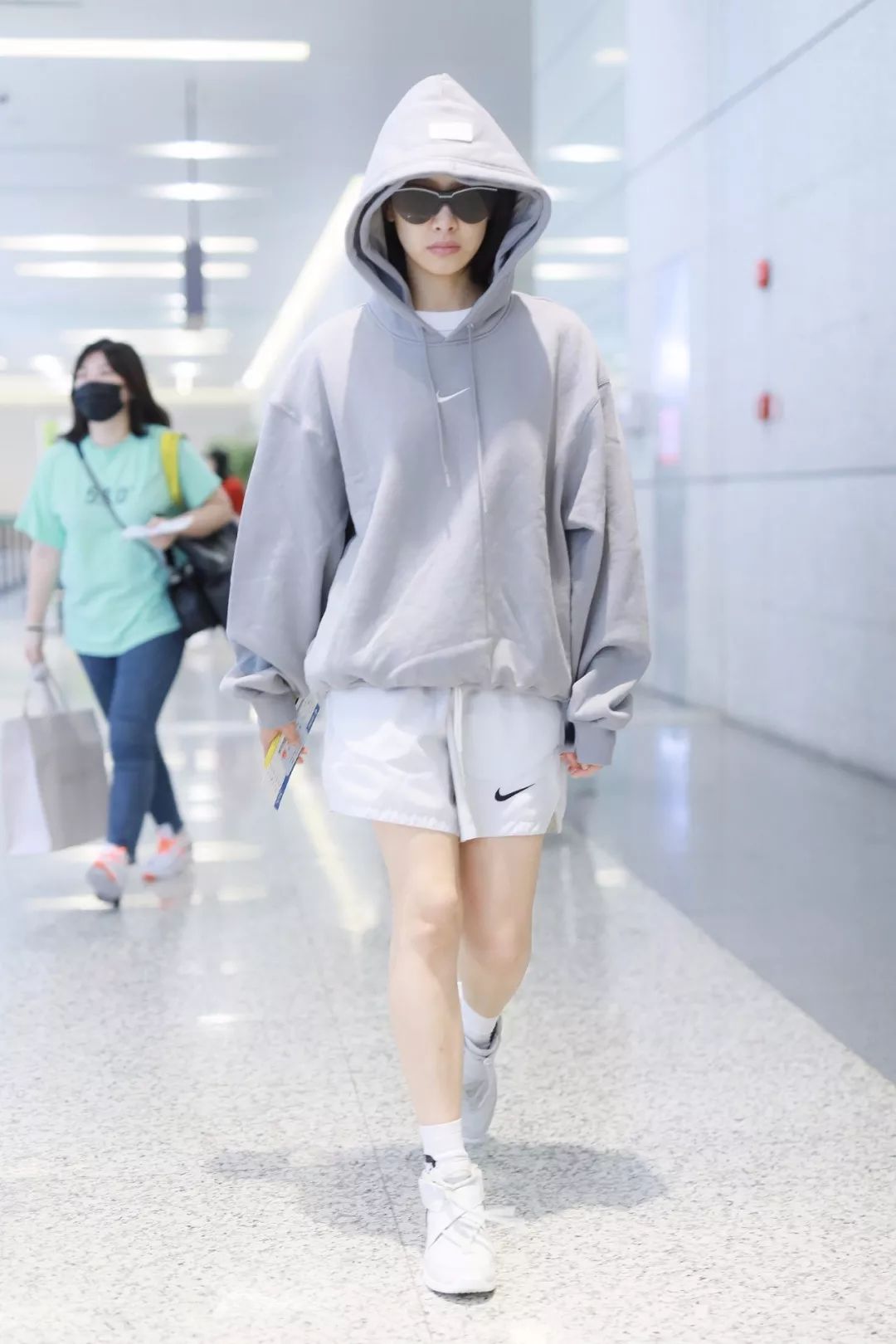 看！“裙*党**”和“裤*党**”battle起来了