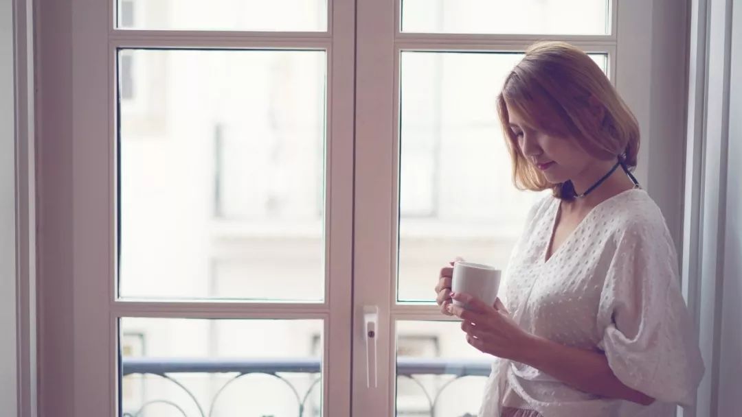 除了帽子以外还可以用什么遮头发,除了帽子还有什么遮挡发际线