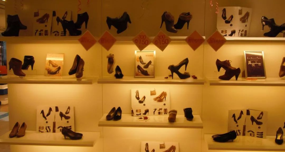 一代鞋王达芙妮退出线下零售,一代鞋王达芙妮如何黯然退出