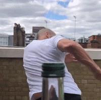 甄子丹赵文卓瓶盖挑战,赵文卓挑战长风镖局踢瓶盖