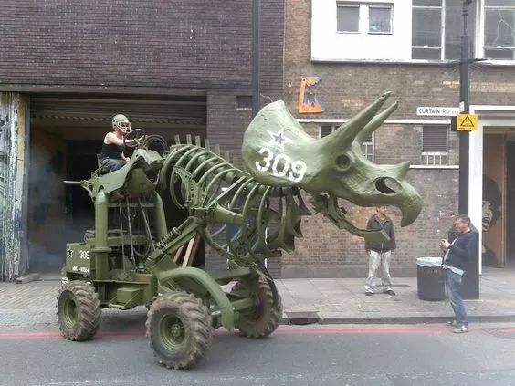 最奇怪搞笑的车,世界上又搞笑又可怕的汽车