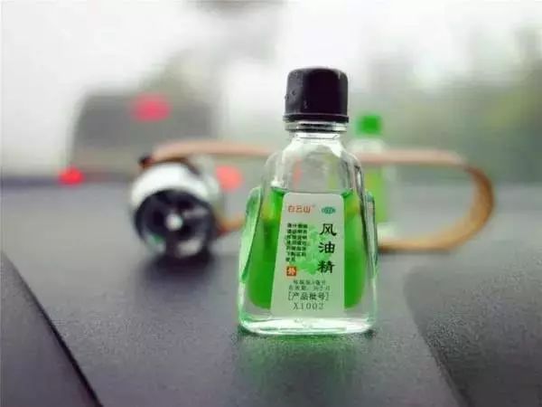 风油精滴在鞋上怎么办,风油精涂在脚上会发生什么事
