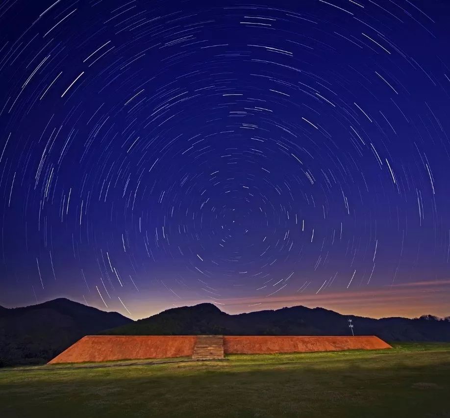 我们常说中华文明有上下五千年,中华文明五千年一路走来