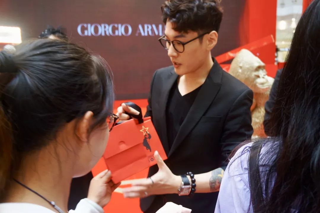 布耀霆的不定期更新——开箱特辑，我们的爱就是那么慷慨