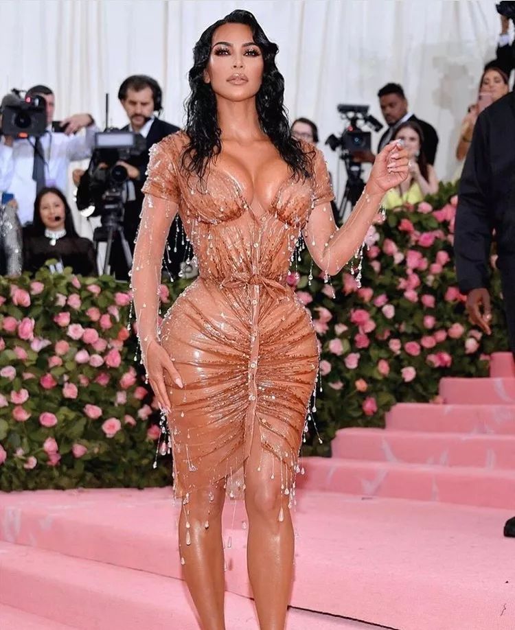 世界第一翘臀遭日本“封杀”,创立“和服内衣”:这是文化*辱侮**