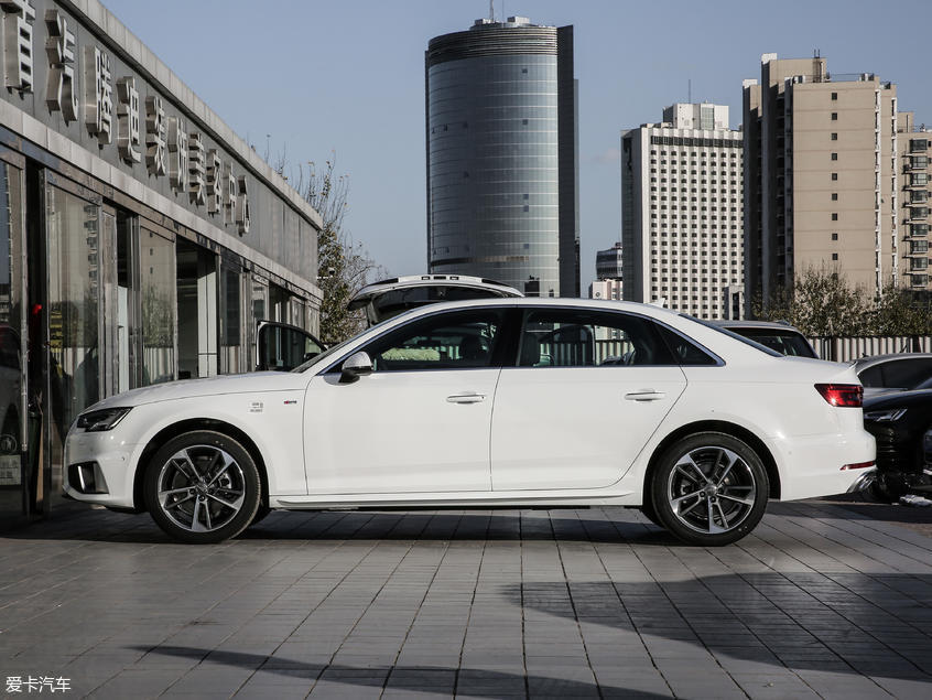 a4l对比林肯mkz,林肯mkz和奥迪a4l哪个档次高