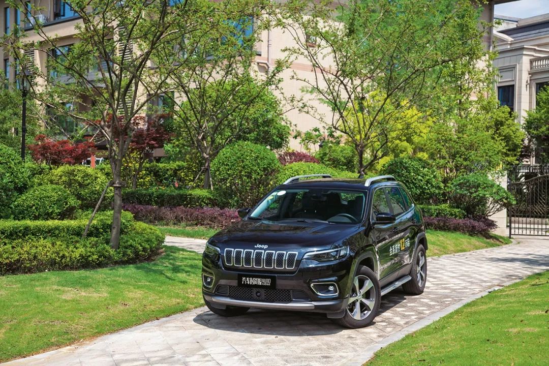 2020款jeep自由光试驾,jeep性能版自由光