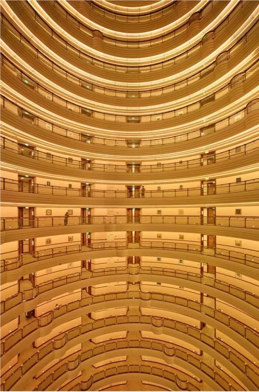 只要能在看似平静的画面中，找到一丝不安就可以了|张克纯