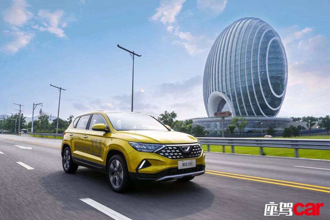 捷达好还是国产车好,捷达还是老款的样子好看