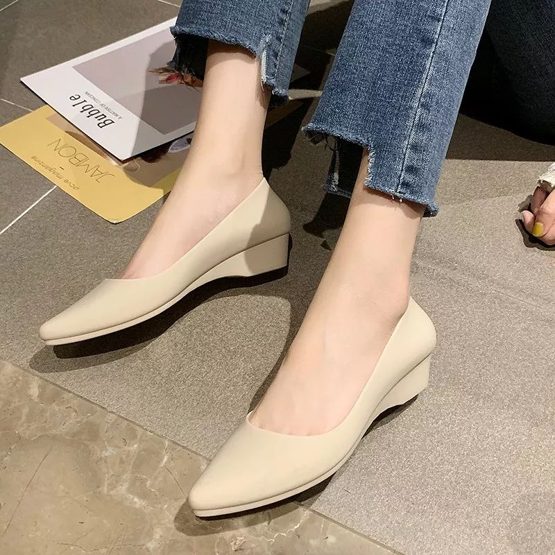 防水防滑果冻牛筋鞋雨鞋,一双超级柔软舒适的果冻鞋