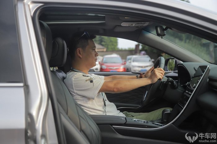 丰田亚洲龙没有电,2021款亚洲龙混动试驾视频