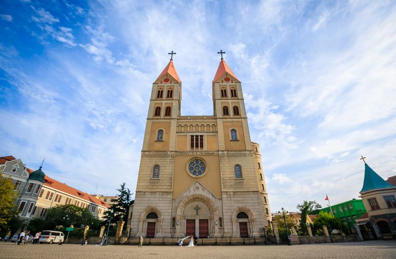 免费试住！速来撞进“青”凉时光！绝色山海之间，一家质感满分的有戏酒店，打算邀你来净化生活负能量