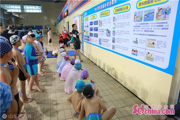 让“旱鸭子”成为过去式济宁6000余名学生免费学游泳