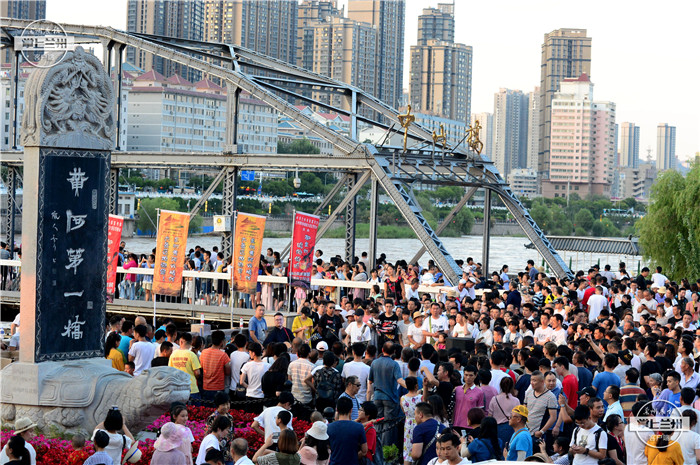 兰州夜经济2022,兰州夜经济久违了家乡味