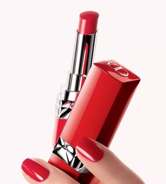 Beauty|CHANEL开挂、DIOR大女人？一线秋季彩妆速递