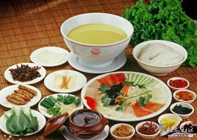 云南蒙自过桥米线的发源地,云南过桥米线发源地在哪里