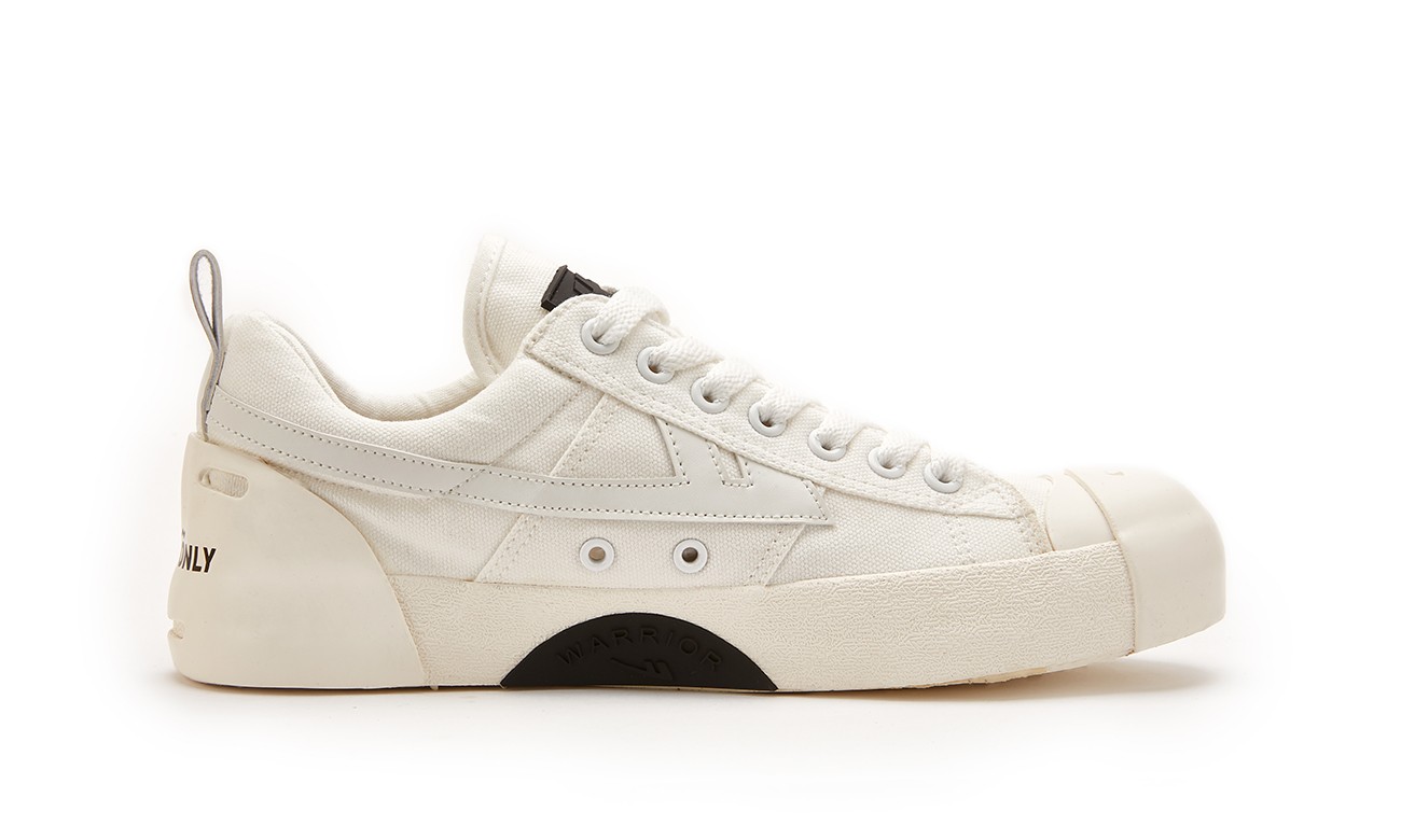 回力ow联名樱花空军一号,你可能需要一双联名款回力