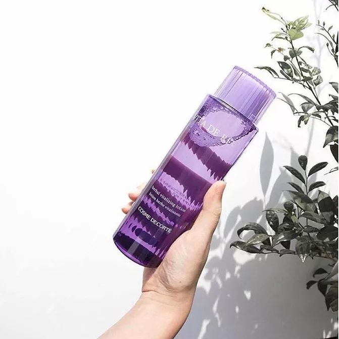 离不开咖啡和奶茶,离不开奶茶