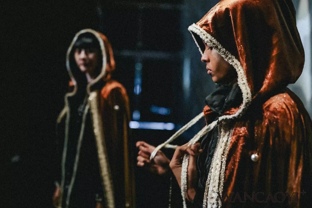 穿上TA,你就是时尚界最浪漫的哲学家