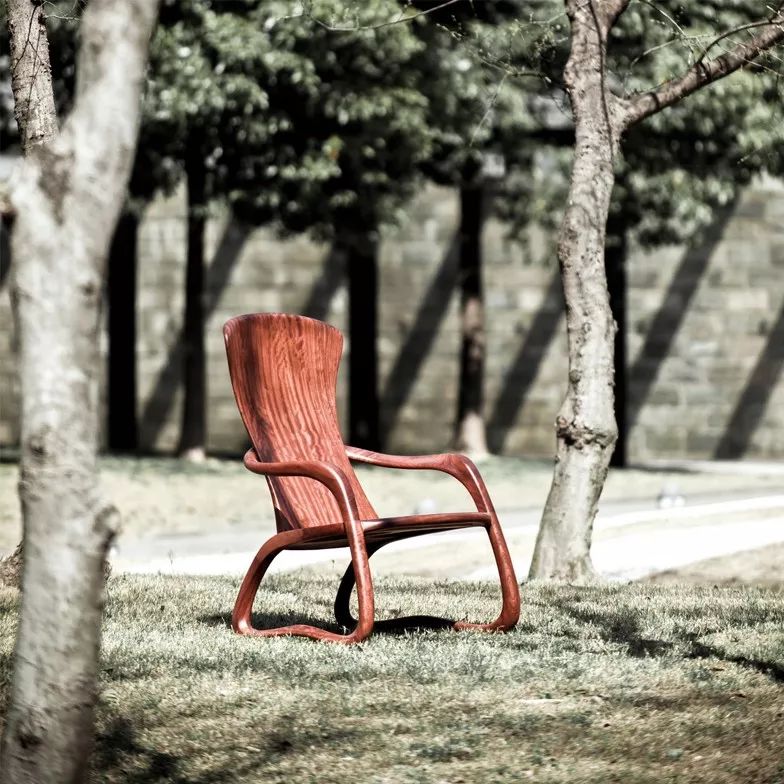 ai人工智能设计的椅子,2024人工智能椅子