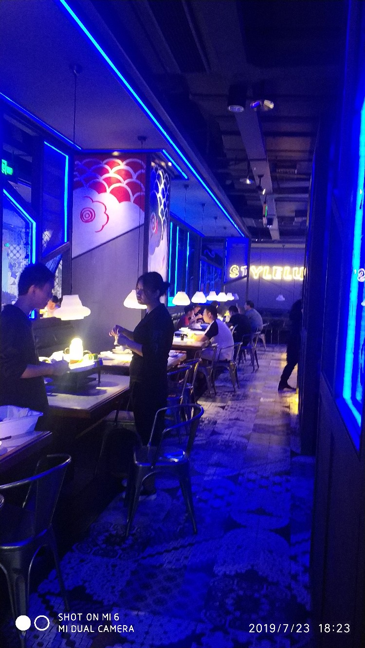 钓鱼享百味人生,钓鱼享乐趣