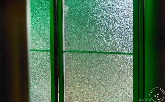 5.8折！99年开的「不夜城餐厅」，90%老上海人都吃过の档口变潮了…