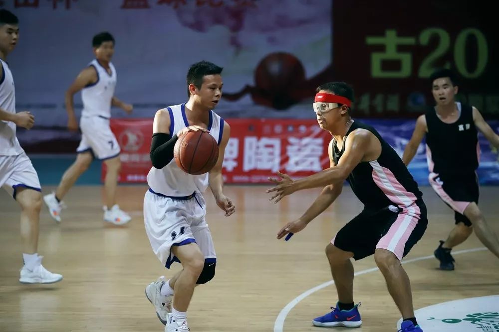 篮球赛第9天：白帽险胜公安，开发区大胜驾协