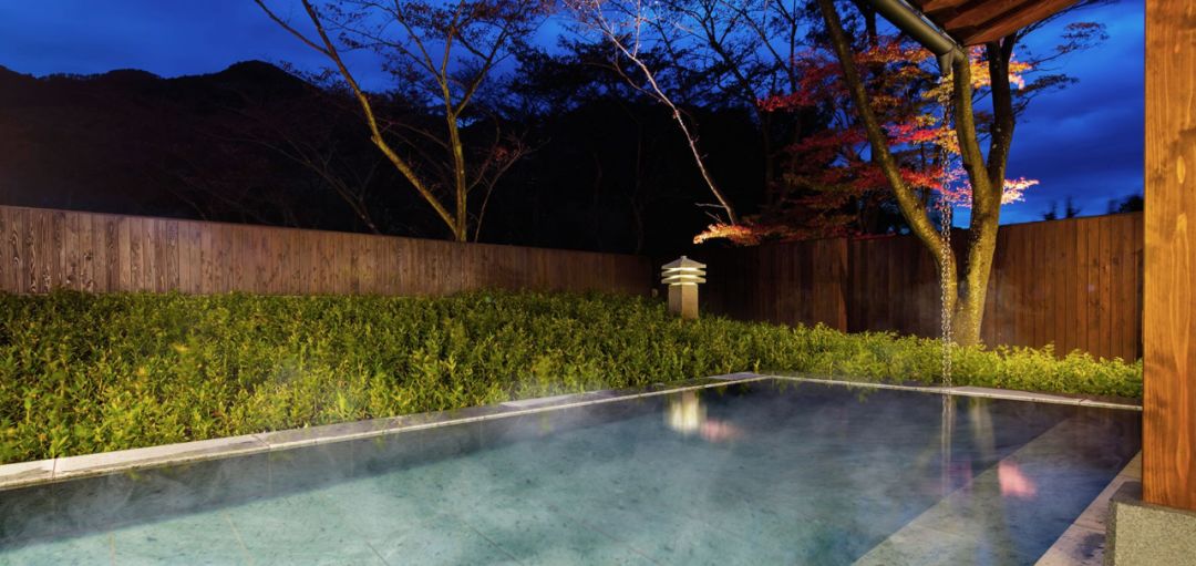 藏于山水间的温泉酒店推荐,海螺沟温泉度假酒店推荐