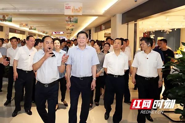 “先看样本再念经”杜家毫许达哲率观摩团谋划产业“经”彩