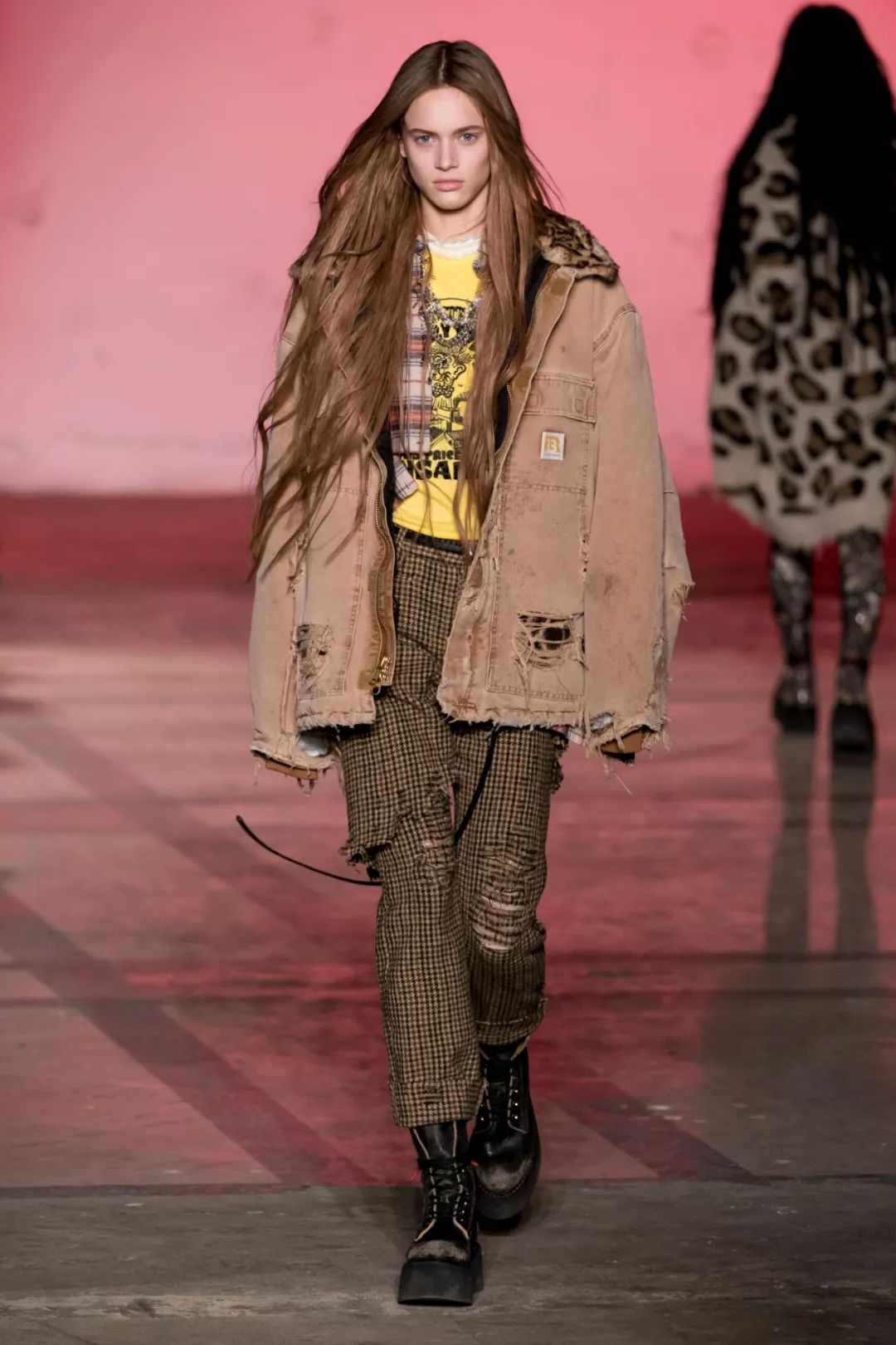 21年秋冬女装流行趋势,21年秋冬女装流行色