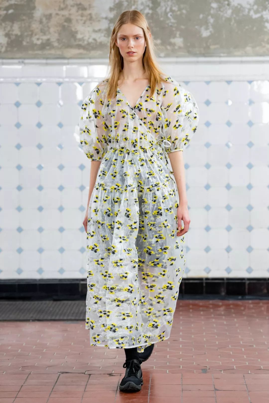 21年秋冬女装流行趋势,21年秋冬女装流行色