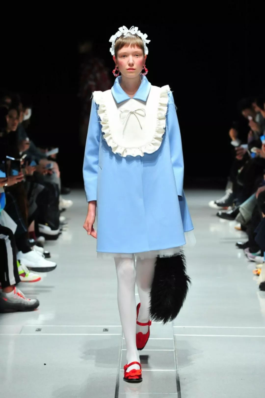 21年秋冬女装流行趋势,21年秋冬女装流行色