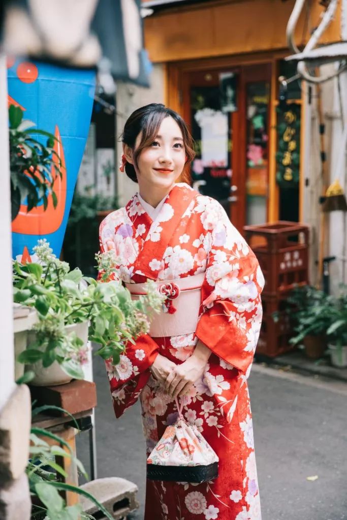 在日本东京体验穿和服需要多少钱,在日本想穿和服