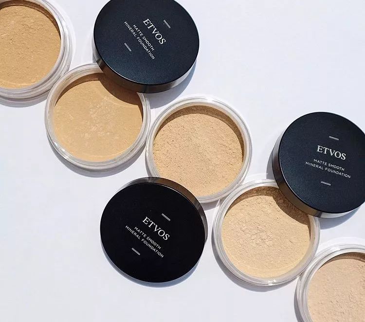 这些美妆潮品你最想拿走哪一个,这些网红化妆品还能用吗