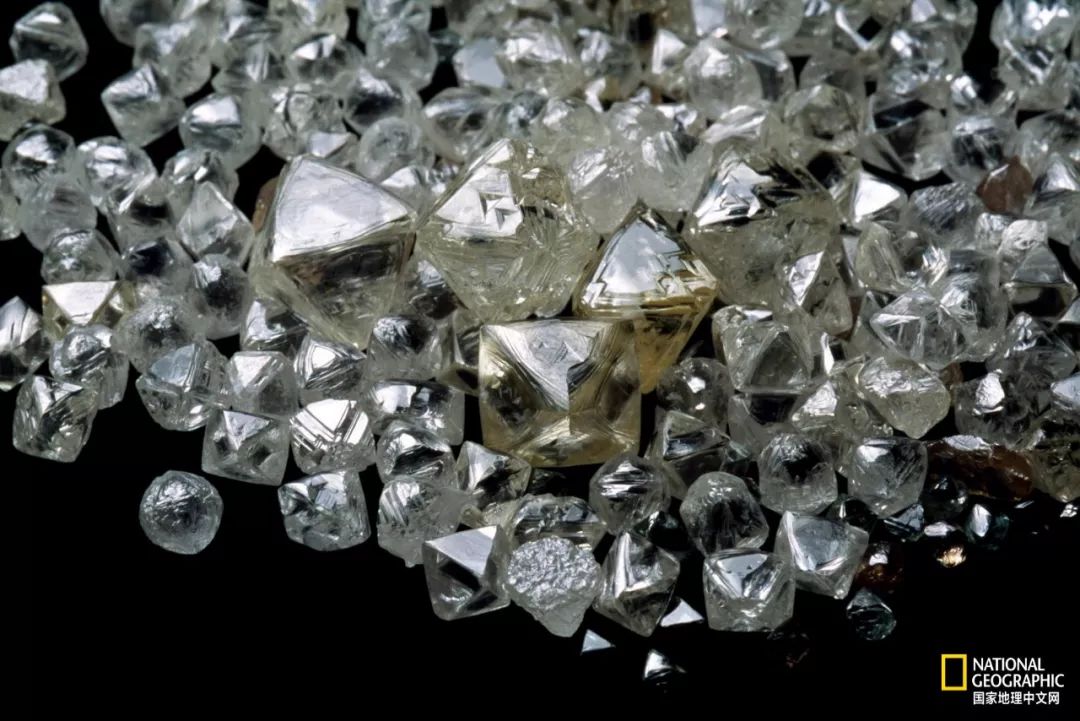 钻石本来不值钱 (假如钻石不值钱了)