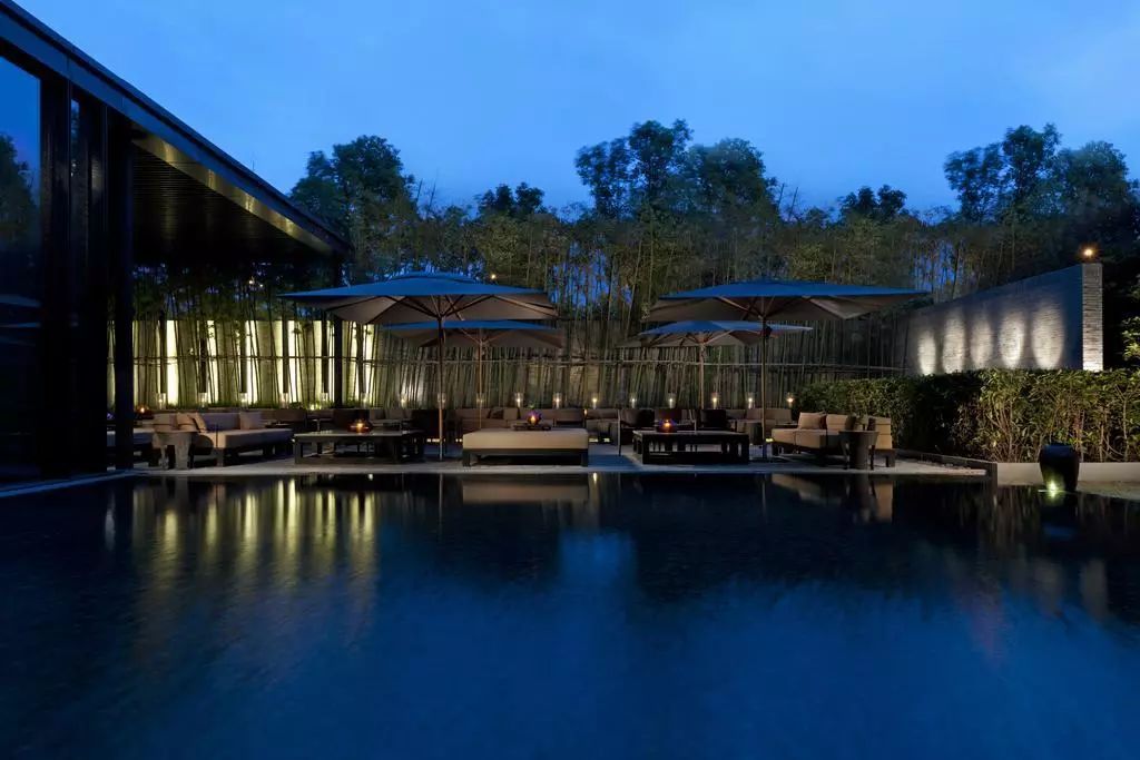 让我们谈一场光明正大的恋爱,让我们谈一次光明正大的恋爱