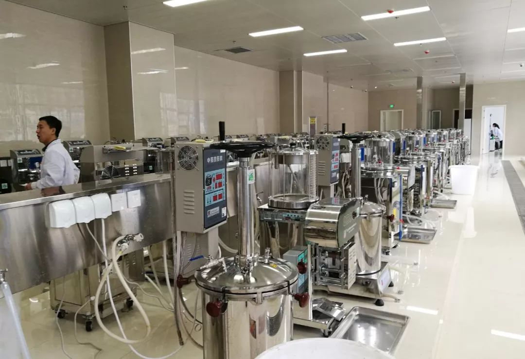 「太好了」“看得上病”“看得好病”“看得起病”“人人享有”~看,内蒙古蒙中医药改革…