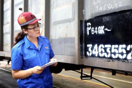 中国女排最新14人名单表,攒劲的兰州人