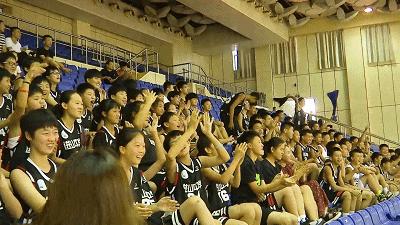 把爱藏进篮球里,把爱藏在无人触及的角落