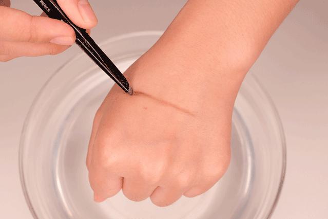 沙漠唇专用唇膏,沙漠唇滋润口红