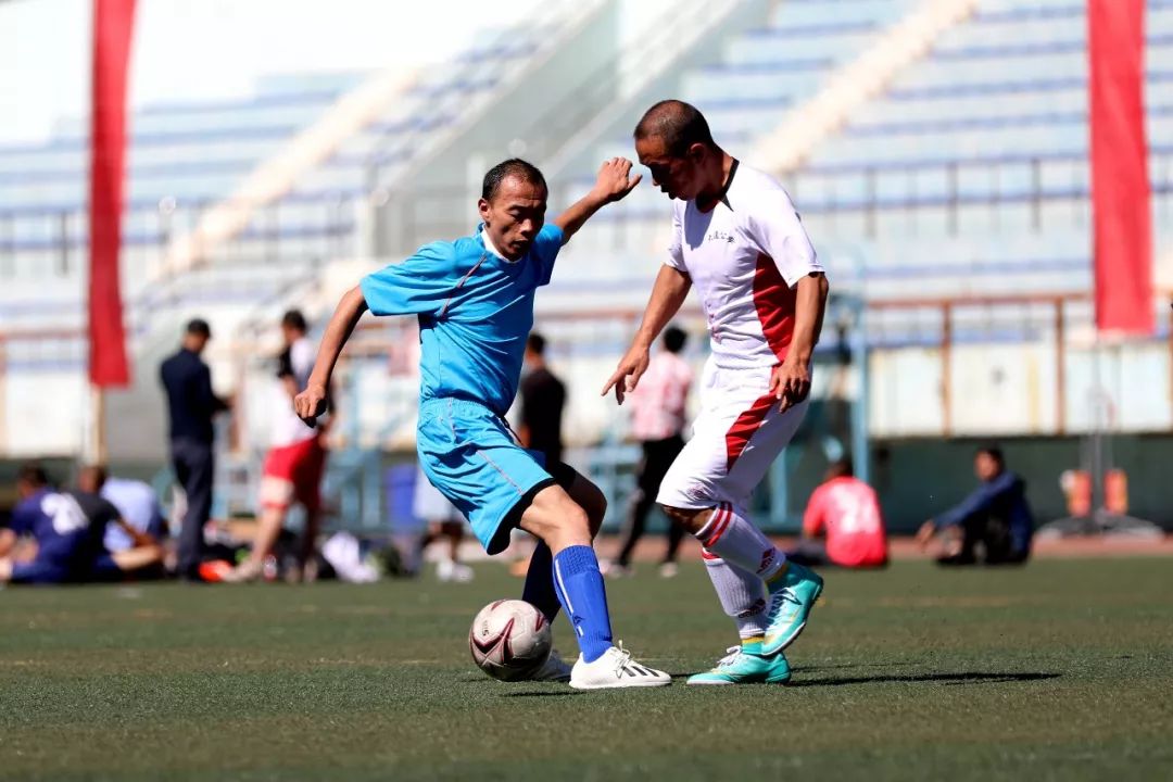 喜讯足球比赛冠军,喜报战报