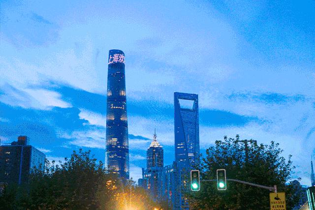 【居行】酒吧/轰趴/密室，陆家嘴隐藏的宝藏“后街”，约吗？