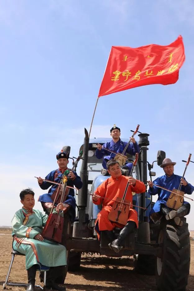 壮丽七十年奋斗新时代微视频,壮丽70年奋斗新时代朗读