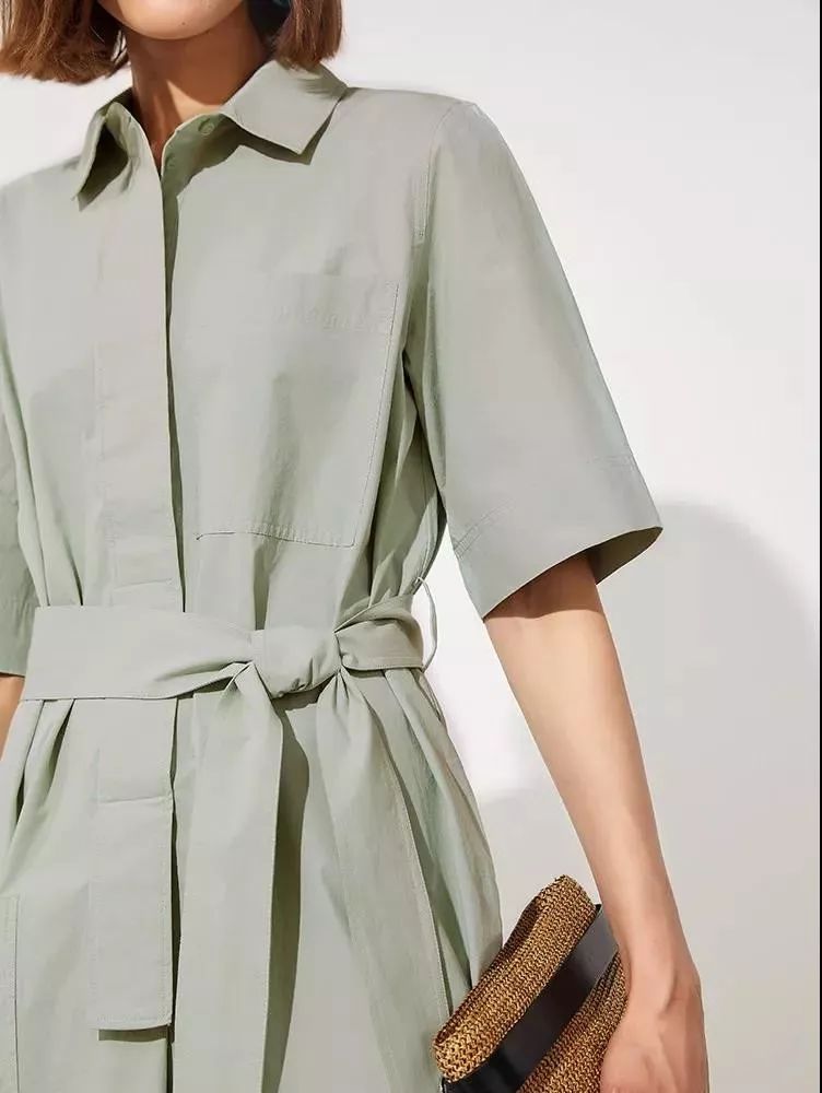 所谓的高级感就是越简单越高级,极简的高级感是极致的