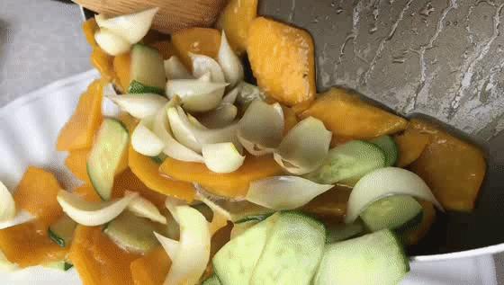 【微食疗】谁说百合一定苦?甜甜粉粉也很好吃~