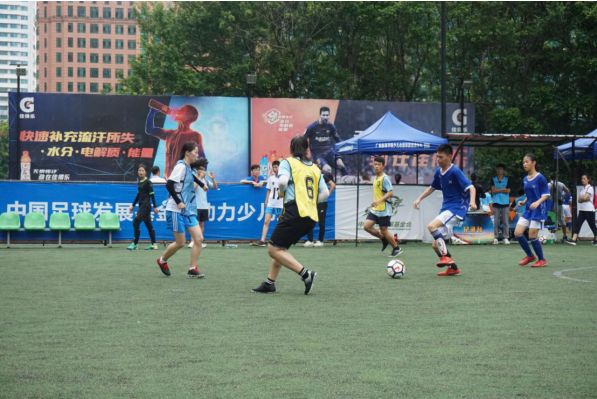 有球队卫冕过大力神杯吗,哪只球队4次捧起大力神杯